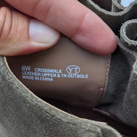 AEROSOLES Crosswalk Olive Suede ruched ankle booties fall autumn - Picture 8 of 10